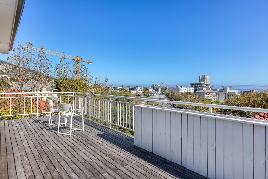 3 Bedroom Property for Sale in Sea Point Western Cape